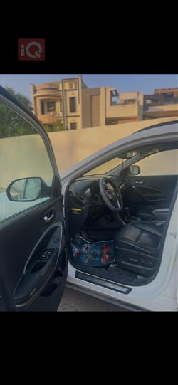 Hyundai Grand Santa Fe